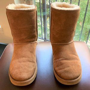 UGG CLASSIC SHORT II BOOT
